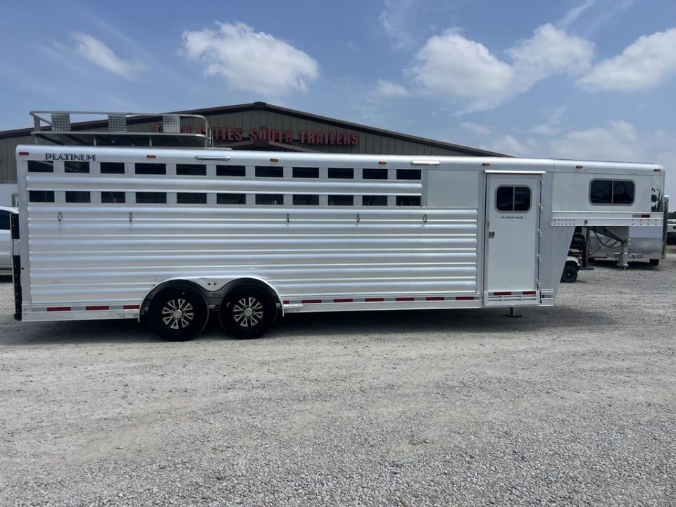 Used 2024 Platinum Coach 5 horse slant stock combo