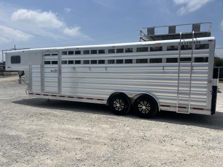 Used 2024 Platinum Coach 5 horse slant stock combo