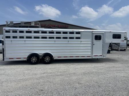 Used 2024 Platinum Coach 5 horse slant stock combo
