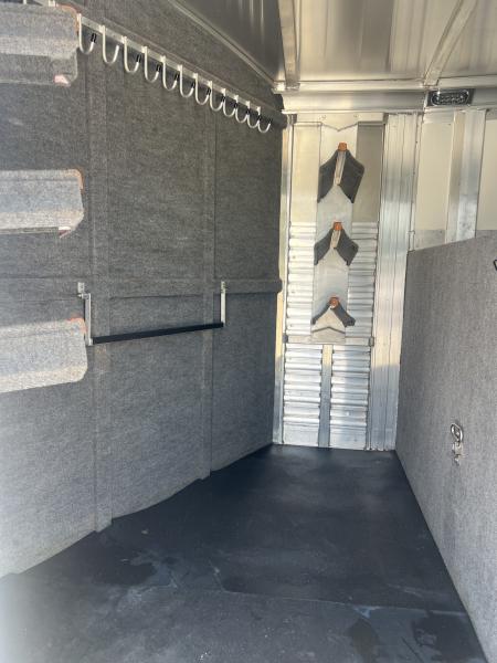 Used 2024 Platinum Coach 5 horse slant stock combo