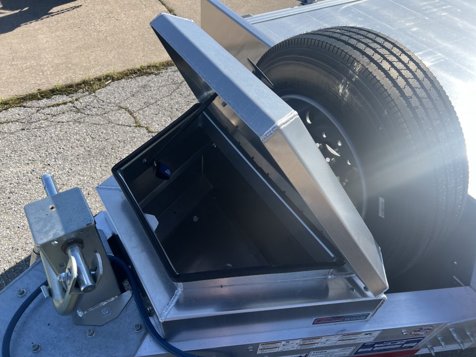 New 2025 EBY Trailers 17+7 16K Tilt Equipment Trailer