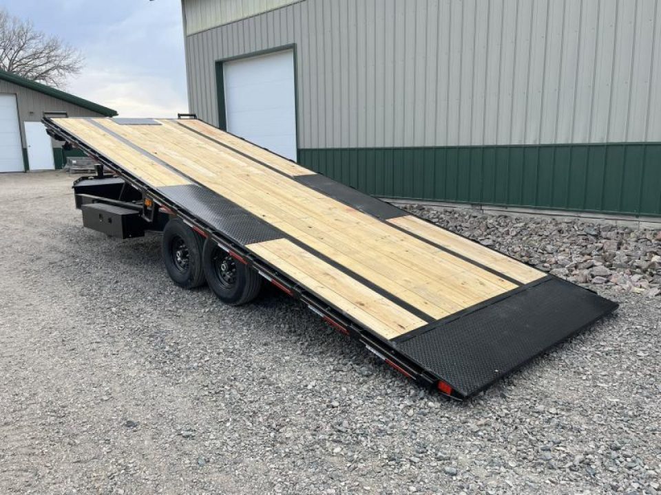 New 2026 24' 14k Diamond C Deckover Tilt Trailer