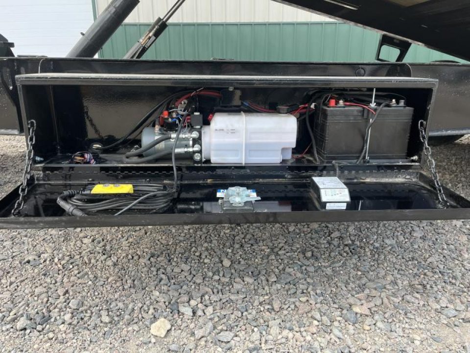New 2026 24' 14k Diamond C Deckover Tilt Trailer