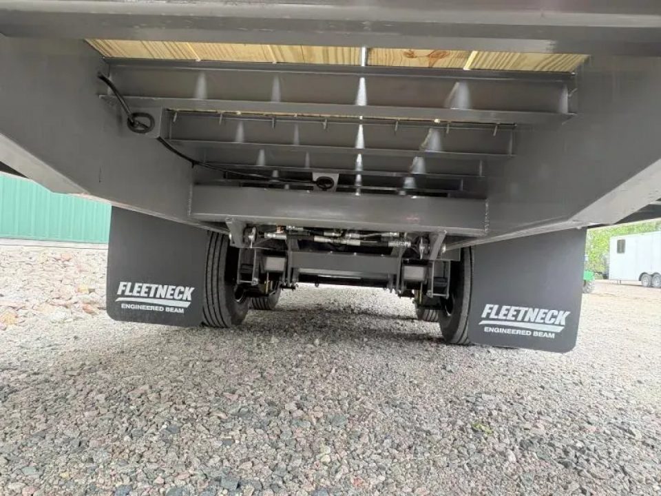 New 2026 32' Diamond C FMAX210 Hyd Dove Gooseneck Trailer
