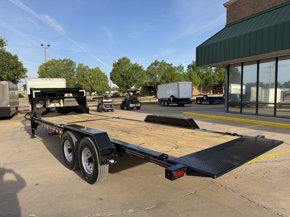 New #037824 2026 DIAMOND T HDSKP1608TDGN 24 X 83 TANDEM AXLE 16K GOOSENECK EQUIPMENT TILT DECK TRAILER