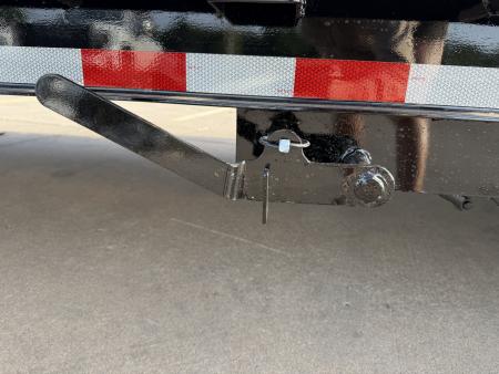 New #037824 2026 DIAMOND T HDSKP1608TDGN 24 X 83 TANDEM AXLE 16K GOOSENECK EQUIPMENT TILT DECK TRAILER