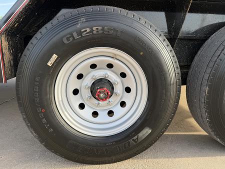New #037824 2026 DIAMOND T HDSKP1608TDGN 24 X 83 TANDEM AXLE 16K GOOSENECK EQUIPMENT TILT DECK TRAILER