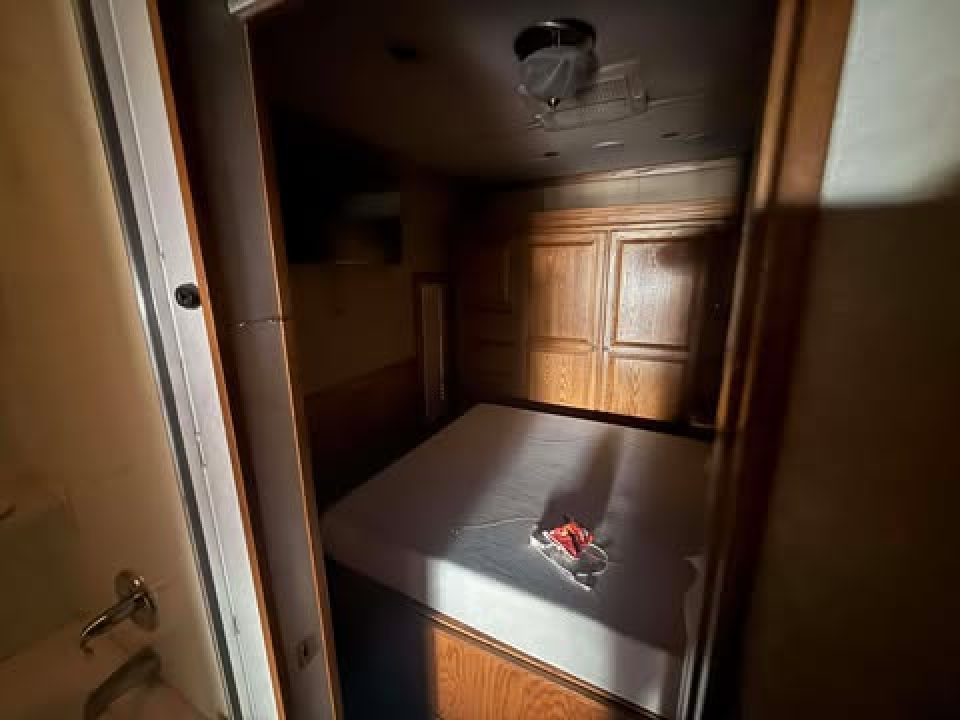 Used 2004 Renegade 42’ Motorhome