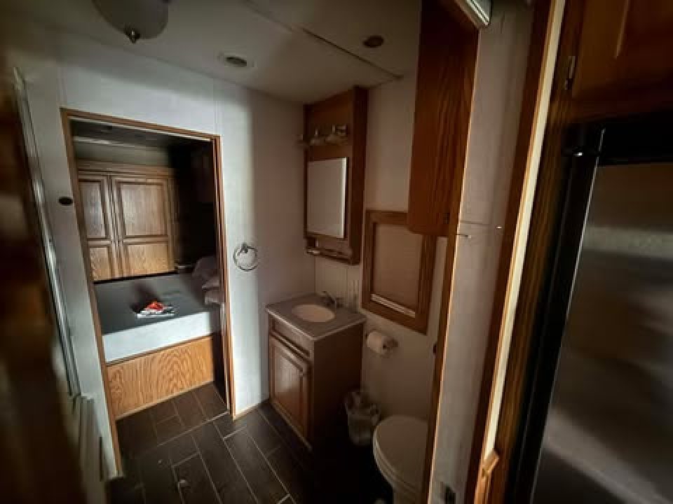 Used 2004 Renegade 42’ Motorhome