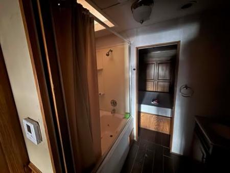 Used 2004 Renegade 42’ Motorhome