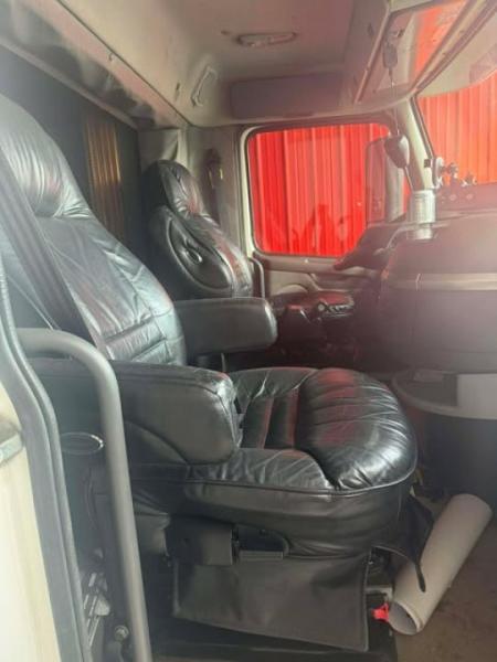 Used 2004 Renegade 42’ Motorhome