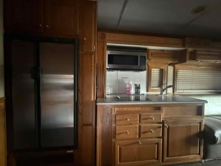 Used 2004 Renegade 42’ Motorhome