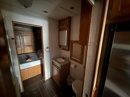 Used 2004 Renegade 42’ Motorhome