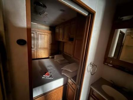 Used 2004 Renegade 42’ Motorhome