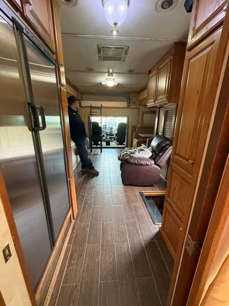 Used 2004 Renegade 42’ Motorhome