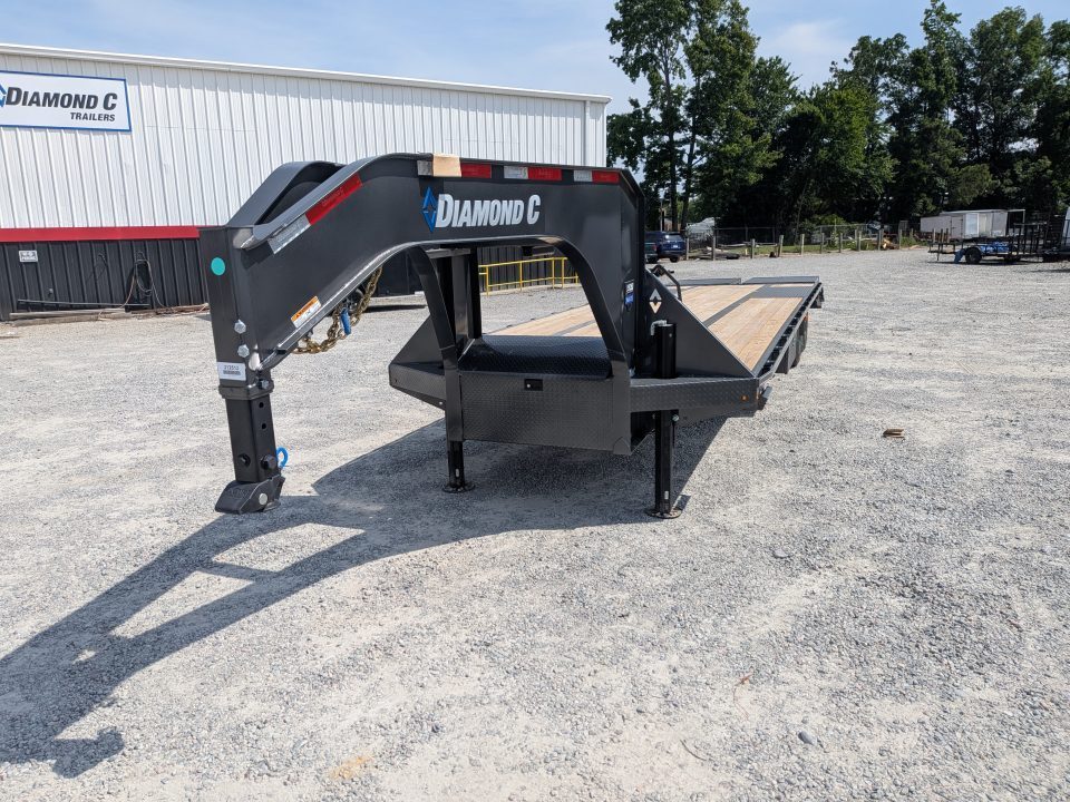 New 2026 Diamond C Trailers FMAX 212 32' Tandem Dual Wheel Gooseneck Trailer w/ Max Ramps Equipment Trailer