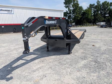 New 2026 Diamond C Trailers FMAX 212 32' Tandem Dual Wheel Gooseneck Trailer w/ Max Ramps Equipment Trailer