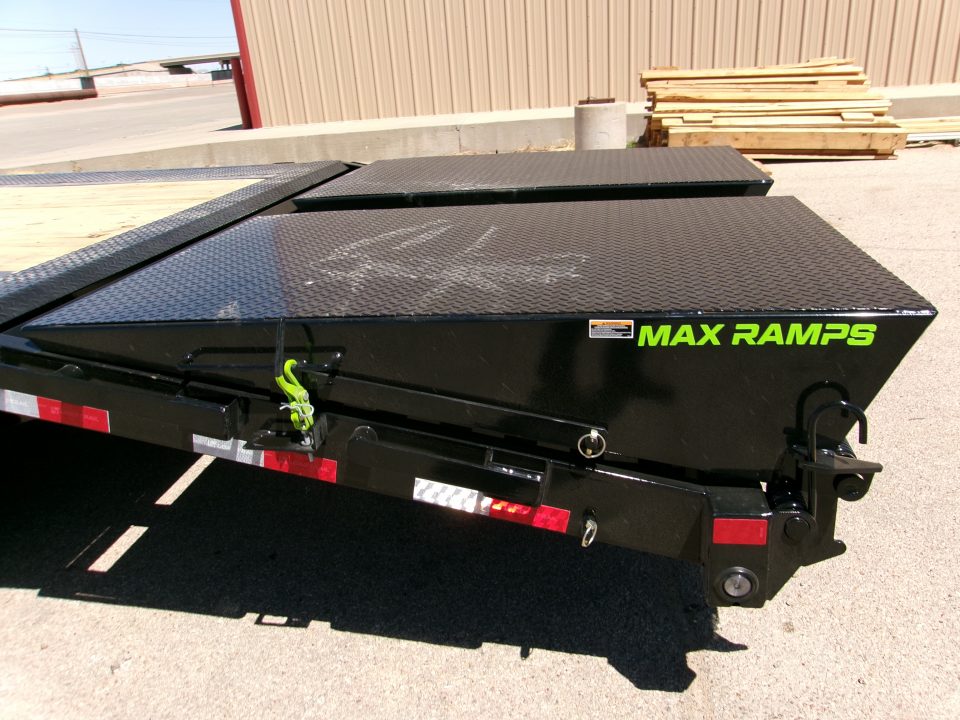 New 2026 Load Trail 102x26 GN Flatbed w/ Max Ramps 14k
