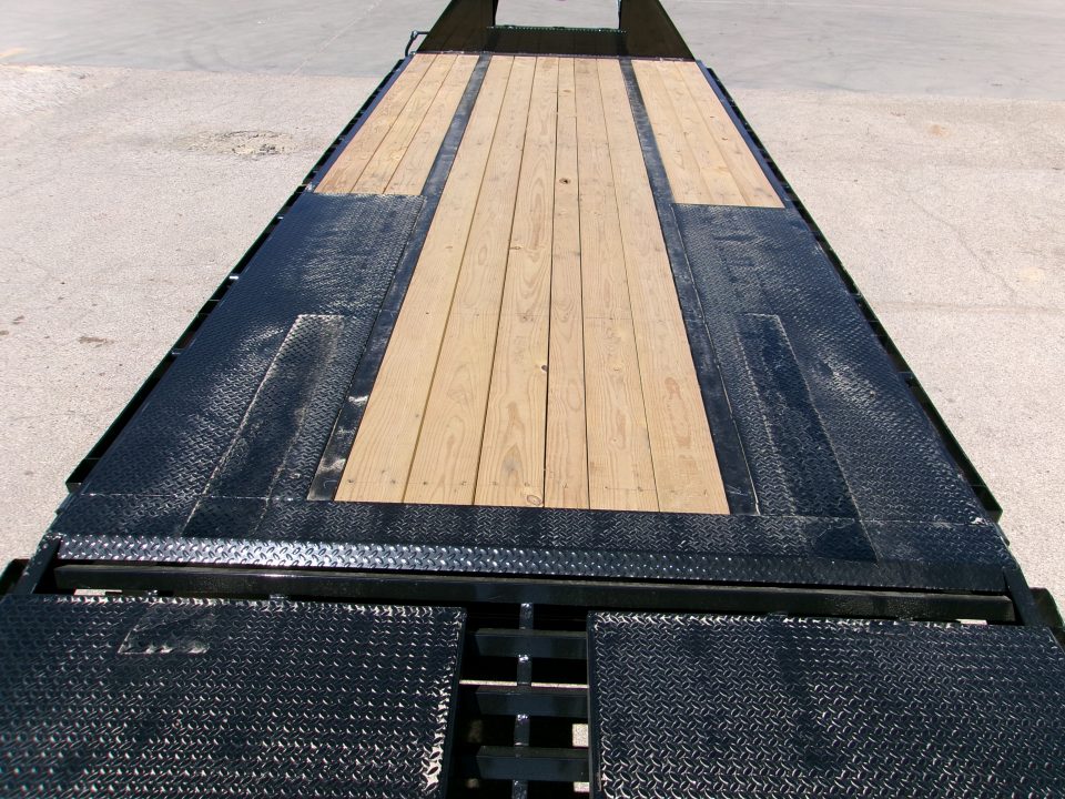 New 2026 Load Trail 102x25 GN Flatbed w/ Max Ramps 24k