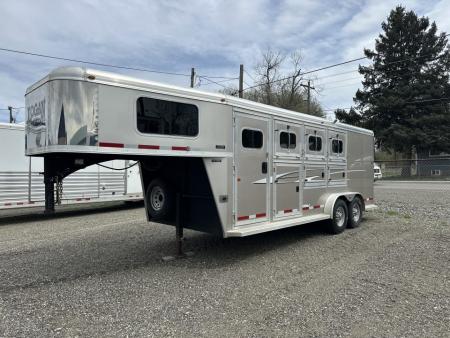 Used 2016 Logan Coach Edge 3 Horse Gooseneck