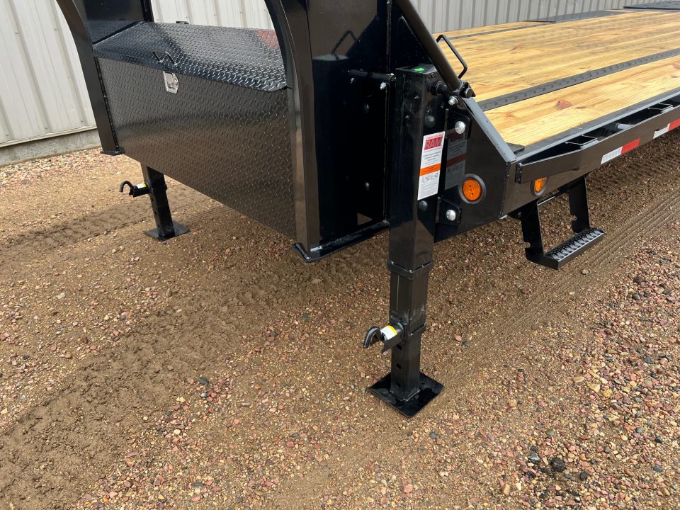 New 2027 PJ Trailers 26' LS Gooseneck Flatbed Trailer