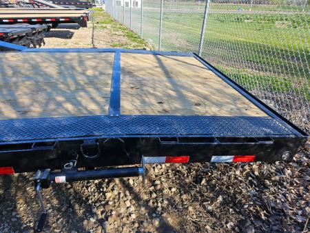 New 2026 Load Trail 102 x40' TRIPLE AXLE  GOOSENECK Car Hauler