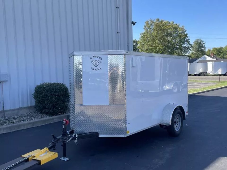 New 2026 Diamond Cargo 5' x 10' SA V-Nose Enclosed Trailer / 5 Year Warranty