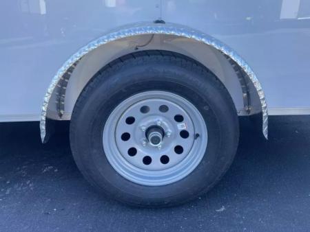 New 2026 Diamond Cargo 5' x 10' SA V-Nose Enclosed Trailer / 5 Year Warranty
