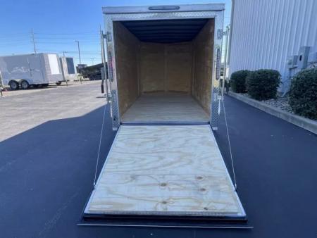 New 2026 Diamond Cargo 5' x 10' SA V-Nose Enclosed Trailer / 5 Year Warranty