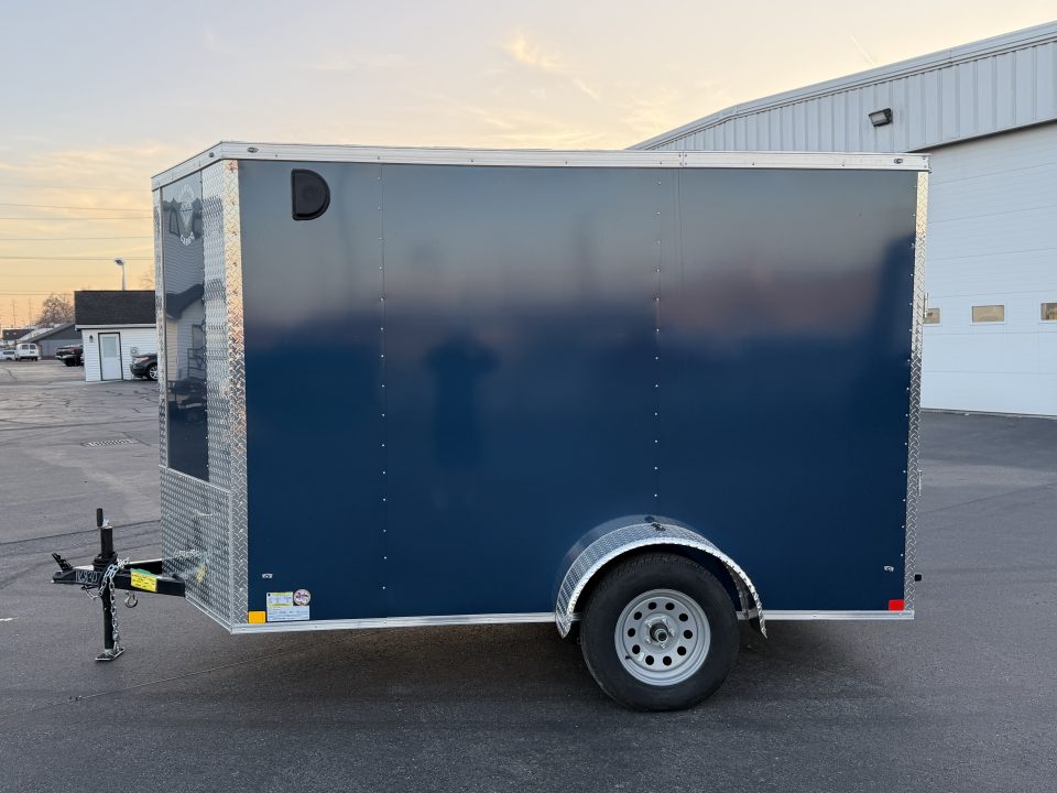 New 2026 Diamond Cargo 6' x 10' SA V-Nose Enclosed Trailer / 5 Year Warranty