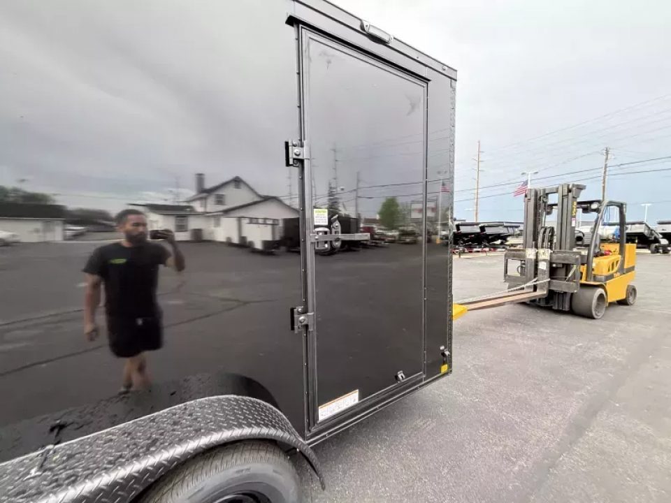 New 2025 Diamond Cargo 7' x 12' TA V-Nose Enclosed Trailer / 5 Year Warranty