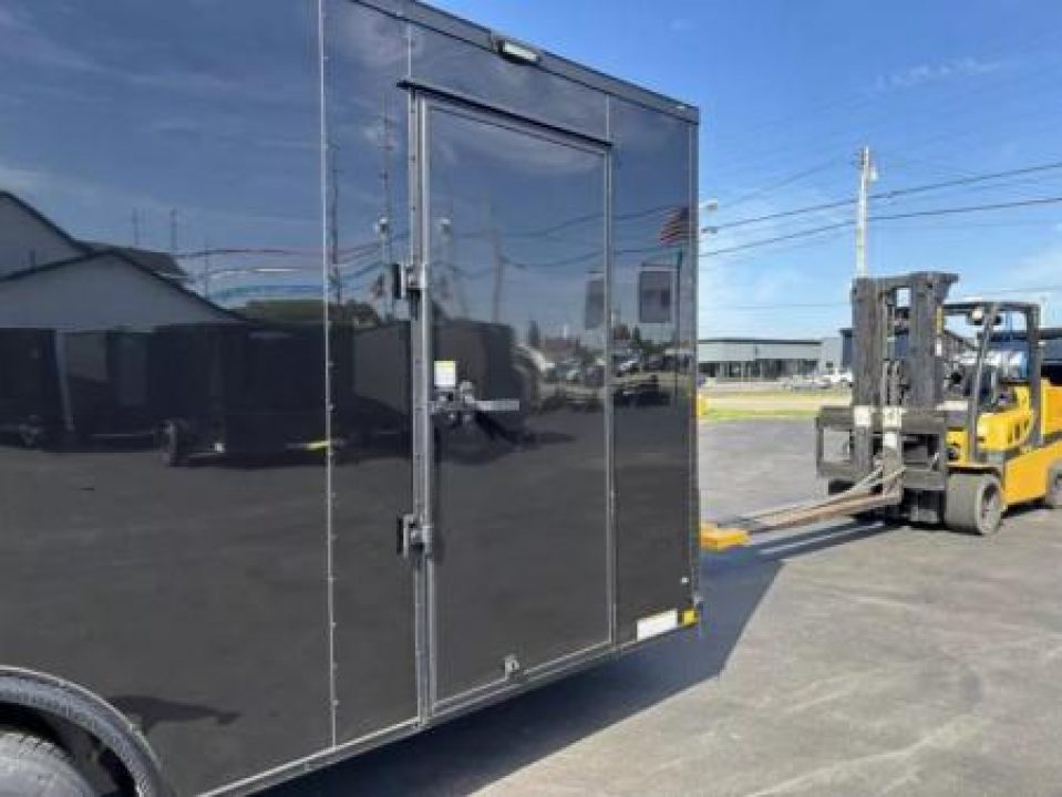New 2026 Diamond Cargo 8.5' x 20' TA V-Nose Enclosed Trailer / 5 Year Warranty