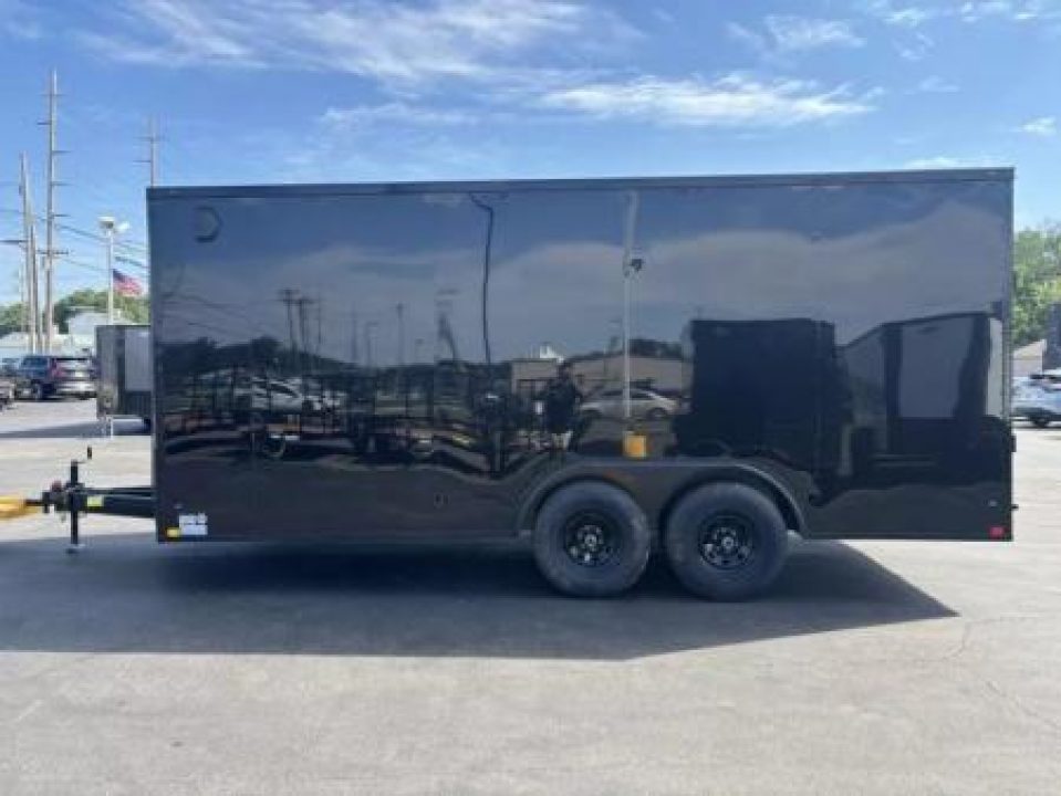 New 2026 Diamond Cargo 8.5' x 20' TA V-Nose Enclosed Trailer / 5 Year Warranty