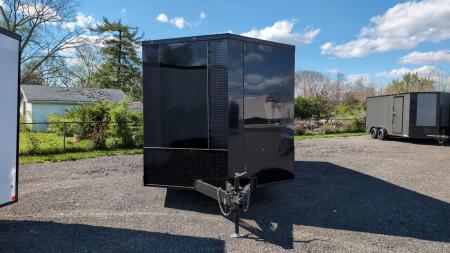 New 2026 Diamond Cargo 8.5 x 18' TA V-Nose Enclosed Trailer / 5 Year Warranty
