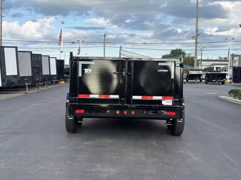 New 2026 Top Hat Trailers 7'x14' DX 14 / 3 FT SIDES/ 7 GUAGE METAL Dump Trailer