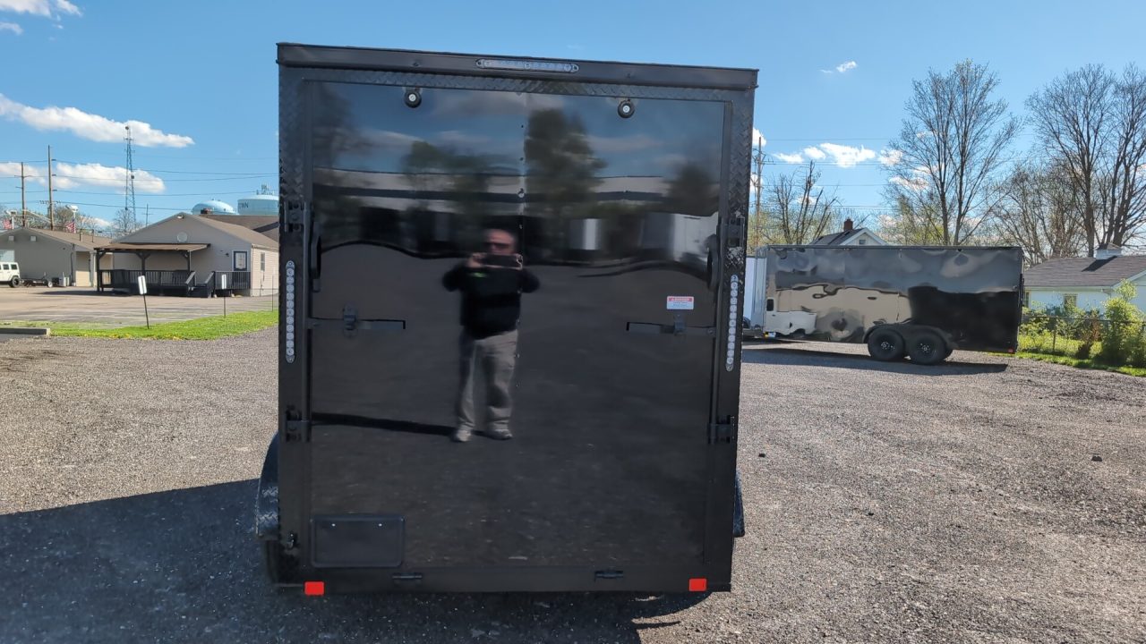 New 2026 Diamond Cargo 6' x 12' TA V-Nose Enclosed Trailer / 5 Year Warranty