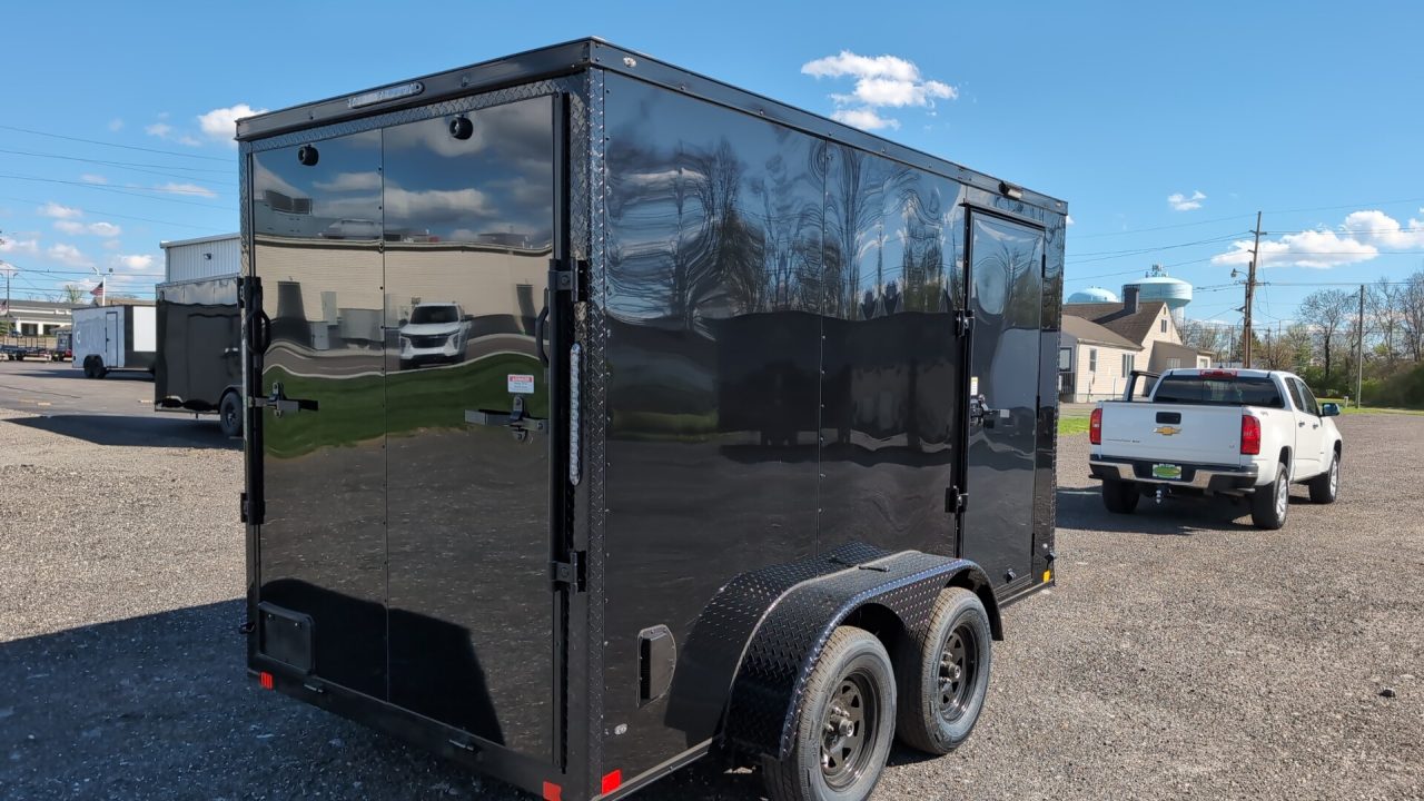 New 2026 Diamond Cargo 6' x 12' TA V-Nose Enclosed Trailer / 5 Year Warranty