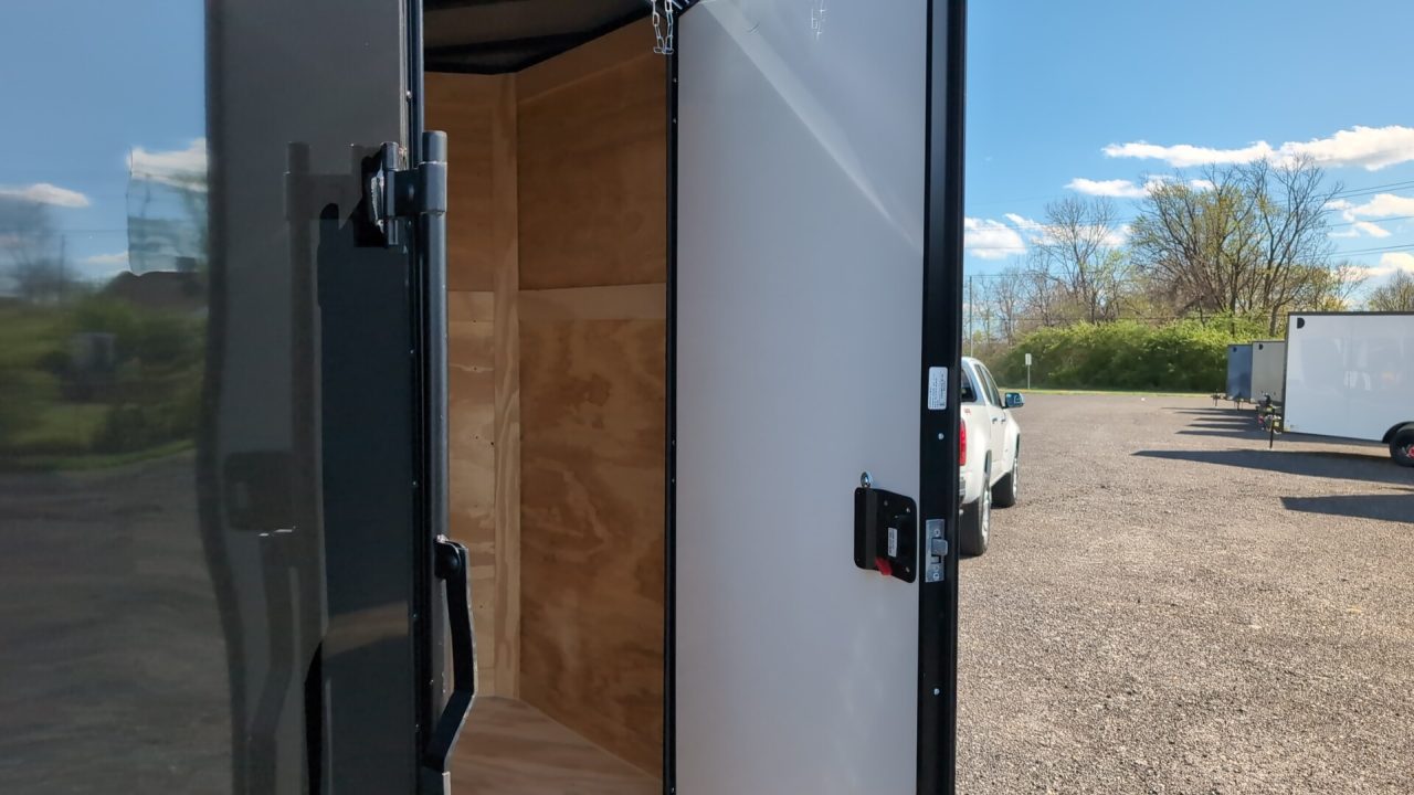 New 2026 Diamond Cargo 6' x 12' TA V-Nose Enclosed Trailer / 5 Year Warranty