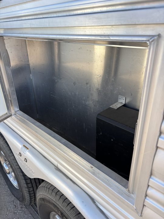 Used 2016 Cimarron Trailers 3H LQ Horse Trailer