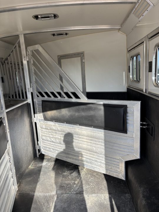 Used 2016 Cimarron Trailers 3H LQ Horse Trailer
