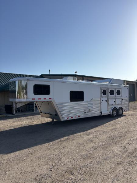 Used 2016 Cimarron Trailers 3H LQ Horse Trailer