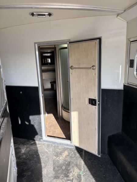 Used 2016 Cimarron Trailers 3H LQ Horse Trailer