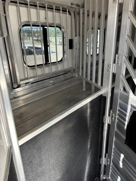 Used 2016 Cimarron Trailers 3H LQ Horse Trailer