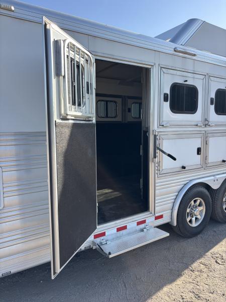 Used 2016 Cimarron Trailers 3H LQ Horse Trailer