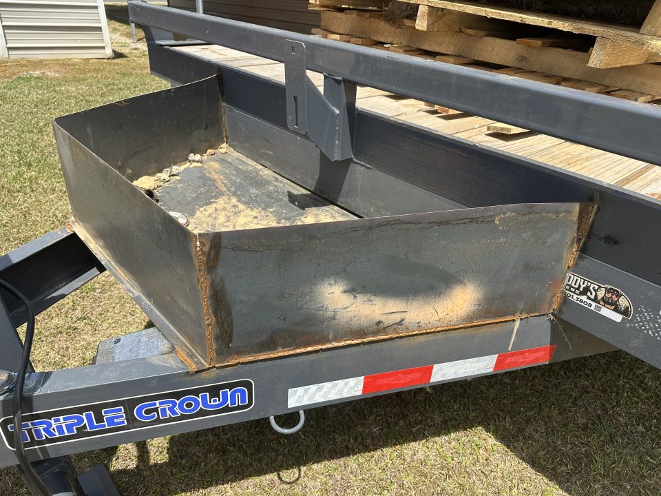 Used USED 2026 TRIPLE CROWN 24' 14K DECKOVER EQUIPMENT HAULER ($650 DOWN ON RTO)