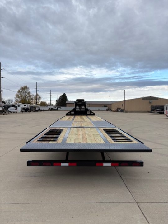 New 2026 Midsota 36ft Gooseneck Flatbed 25,900 GVWR