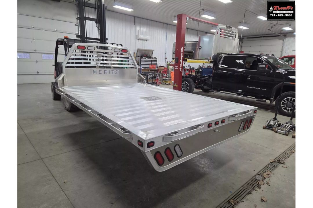 New Moritz International TBA8-114 DRW 84'' CA DRW ALUMINUM Flatbed w/Trap Door and Gooseneck Hitch Plate