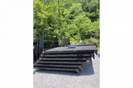 New Cadet Truck Bodies Bronco SRW Longbed Flatbed WITH GOOSENECK TRAP DOOR