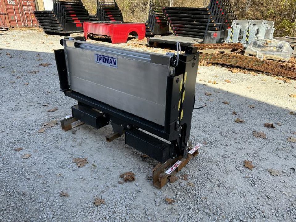 New Thieman TT15AL 49" x 32+6 Lift Gate