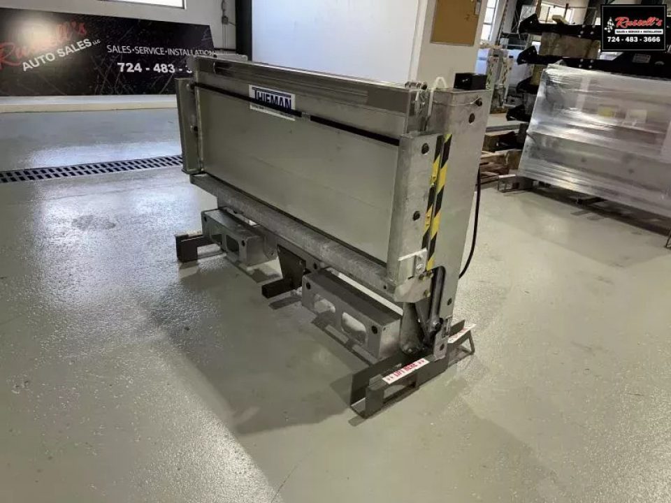 New Thieman TT15AL 56" x 32+6 Galvanized Lift Gate